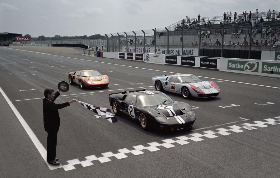  Ford GT40 (Mk II) 1965 года  (фото 5 из 118)